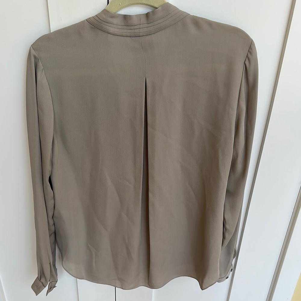 Elie Tahari Gray Mandarin Collar Blouse Size M - Picture 3 of 7